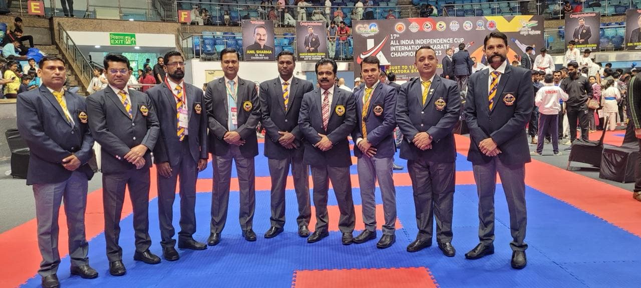 Wushu officials group lineup