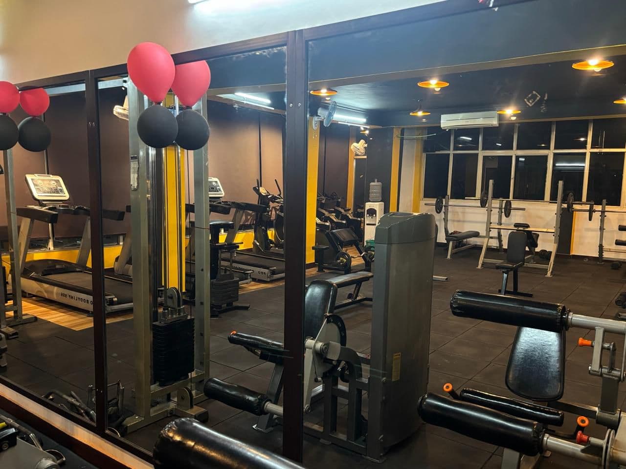 Gym machine station