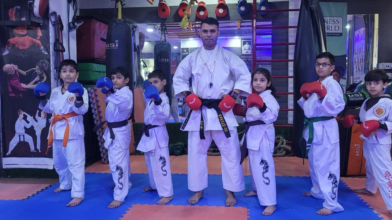 Karate student team lineup